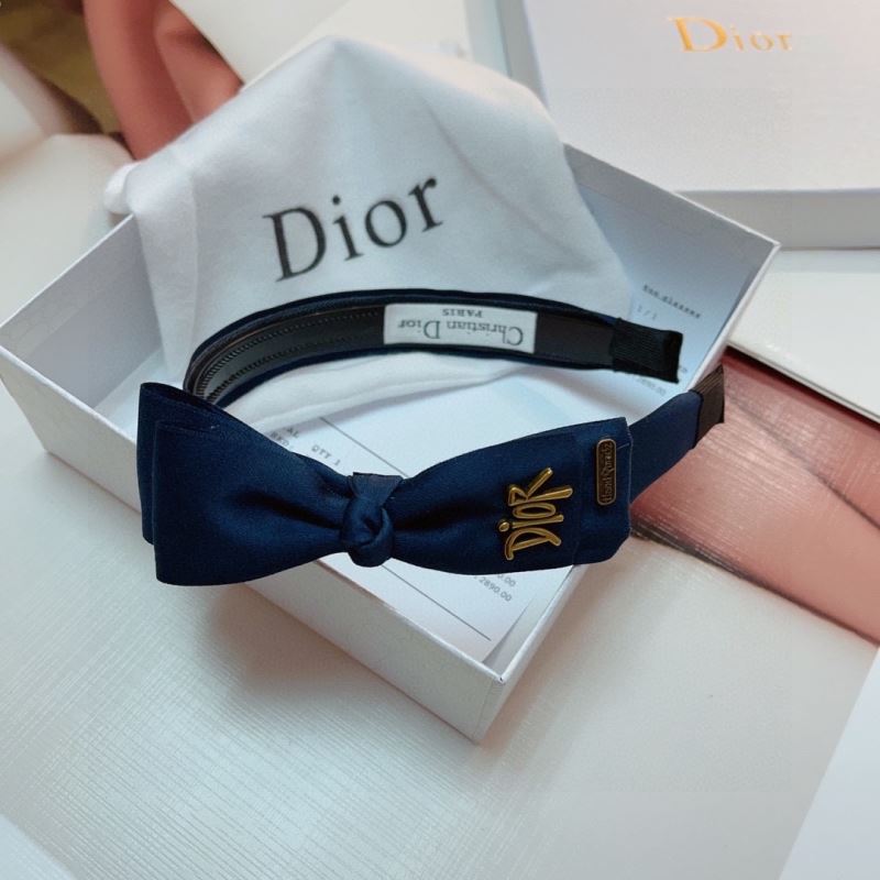 CHRISTIAN DIOR